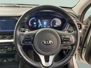 Kia Niro 64kWh 4+ (201 bhp) - NAV - HEATED STEERING - LANE DEPARTURE
