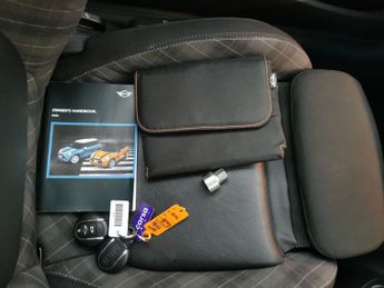 Mini Hatch 2.0 Cooper SD 6Spd (170 ps) - 17IN ALLOYS - REVERSE CAM - DRIVIN