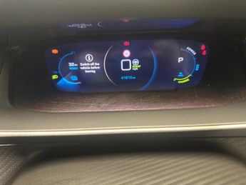Peugeot E-2008 50kWh GT Premium (136 ps) - REVERSE CAM - ALCANTARA - NAV