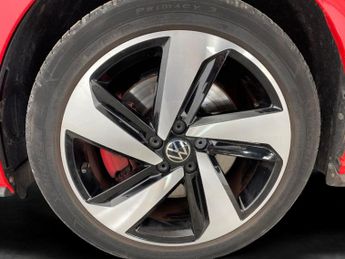 Volkswagen Polo 2.0 TSI GTI DSG (207 ps) - SPORTS SEATS - USB AUDIO