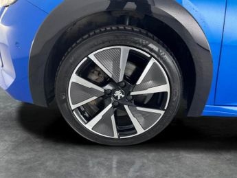 Peugeot E-208 50kWh GT (136 ps) - REVERSE CAM - NAV - HEATED SEATS
