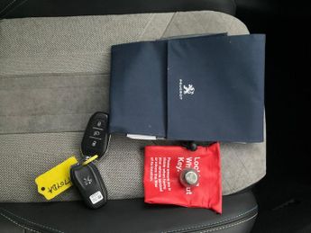 Peugeot E-208 50kWh GT (136 ps) - REVERSE CAM - NAV - HEATED SEATS