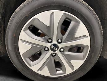 Kia Niro 64kWh 4+ (201 bhp) - NAV - HEATED STEERING - LANE DEPARTURE