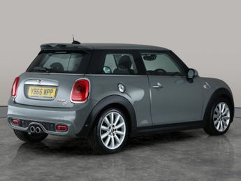 Mini Hatch 2.0 Cooper SD 6Spd (170 ps) - 17IN ALLOYS - REVERSE CAM - DRIVIN