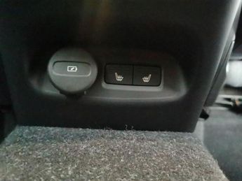 Volvo XC40 Recharge Twin 78kWh Ultimate AWD (408 ps) - FRONT AND REAR PARKI