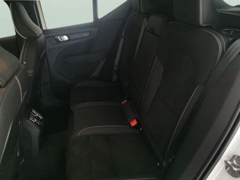 Volvo XC40 Recharge Twin 78kWh Ultimate AWD (408 ps) - FRONT AND REAR PARKI