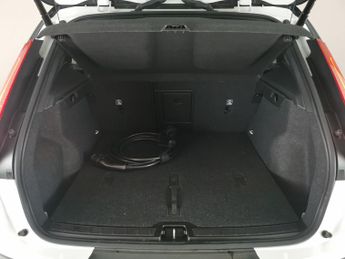 Volvo XC40 Recharge Twin 78kWh Ultimate AWD (408 ps) - FRONT AND REAR PARKI