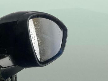 Peugeot E-208 50kWh GT (136 ps) - REVERSE CAM - NAV - HEATED SEATS