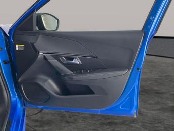 Peugeot E-208 50kWh GT (136 ps) - REVERSE CAM - NAV - HEATED SEATS