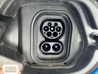 Peugeot E-208 50kWh GT (136 ps) - REVERSE CAM - NAV - HEATED SEATS