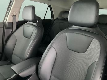 Kia Niro 64.8kWh 3 (201 bhp) - NAV - HEATED STEERING - BLIND SPOT ASSIST