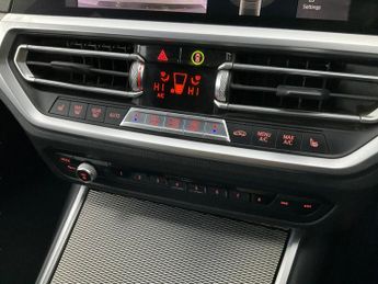 BMW 3 Series 2.0 330e 12kWh M Sport Plug-in (292 ps) - LED - REVERSE CAM - NA