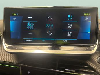 Peugeot E-2008 50kWh GT Premium (136 ps) - REVERSE CAM - ALCANTARA - NAV