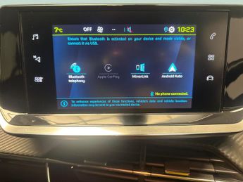 Peugeot E-208 50kWh Allure (136 ps) - ACTIVE LANE ASSIST - LED - NAV