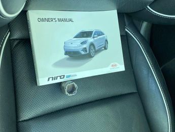 Kia Niro 64kWh 4+ (201 bhp) - NAV - HEATED STEERING - LANE DEPARTURE