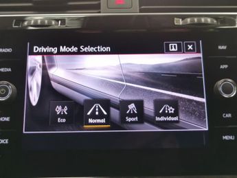 Volkswagen Golf 2.0 TSI GPF GTI Performance DSG (245 ps) - LED - REVERSE CAM - H