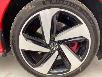 Volkswagen Polo 2.0 TSI GTI DSG (207 ps) - SPORTS SEATS - USB AUDIO