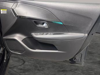 Peugeot E-208 50kWh Allure (136 ps) - ACTIVE LANE ASSIST - LED - NAV