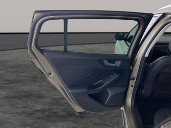 Ford Focus 2.0 EcoBlue Vignale (150 ps) - HEATED STEERING - FORD SYNC3