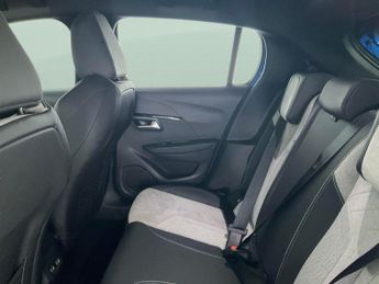 Peugeot E-208 50kWh GT (136 ps) - REVERSE CAM - NAV - HEATED SEATS
