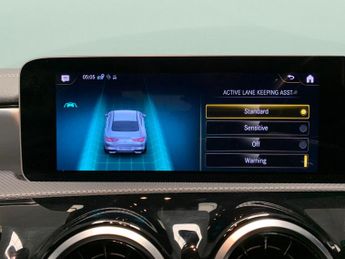 Mercedes-Benz CLA 1.3 CLA180 AMG Line Coupe 7G-DCT (136 ps) - COMFORT PACK