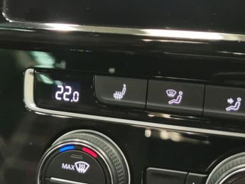 Volkswagen Golf 2.0 TSI GPF GTI Performance DSG (245 ps) - LED - REVERSE CAM - H