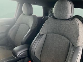 Mini Electric Hatch Cooper SE 32.6kWh Level 2 (184 ps) - CARPLAY - LED - REVERSE CAM