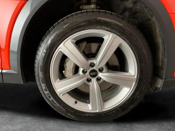 Audi e-tron 50 Technik quattro 71.2kWh (11kW Charger) (313 ps) - 360 CAM - L