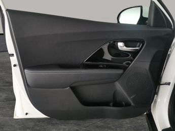 Kia Niro 64kWh 3 (201 bhp) - HEATED STEERING - LANE DEPARTURE  - BLUETOOT