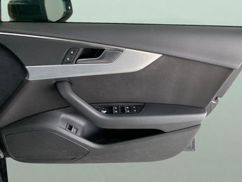 Audi A4 2.0 TDI 30 Technik S Tronic (136 ps) - BLUETOOTH - CRUISE - PADD