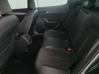 Cupra Formentor 1.5 TSI V1 DSG (150 ps) - KEYLESS ENTRY - LED - NAV