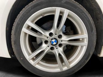 BMW 3 Series 2.0 320d M Sport Touring xDrive (190 ps) - LED - NAV - PERFORMAN