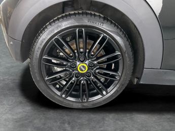 Mini Electric Hatch Cooper SE 32.6kWh Level 2 (184 ps) - CARPLAY - LED - REVERSE CAM