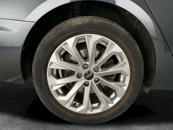 Audi A4 2.0 TDI 30 Technik S Tronic (136 ps) - BLUETOOTH - CRUISE - PADD