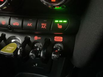 Mini Electric Hatch Cooper SE 32.6kWh Level 2 (184 ps) - CARPLAY - LED - REVERSE CAM