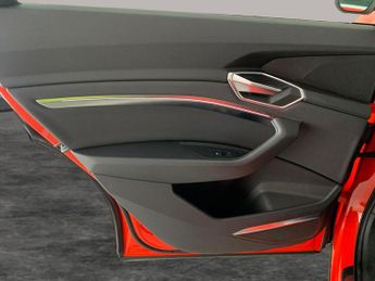 Audi e-tron 50 Technik quattro 71.2kWh (11kW Charger) (313 ps) - 360 CAM - L