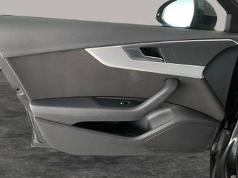 Audi A4 2.0 TDI 30 Technik S Tronic (136 ps) - BLUETOOTH - CRUISE - PADD