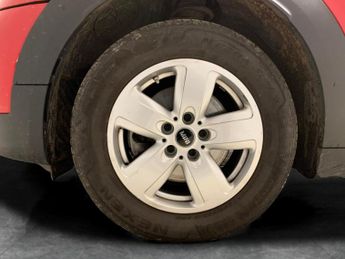 Mini Countryman 1.5 Cooper Classic Steptronic (136 ps) - MULTI-FUNCTION STEERING