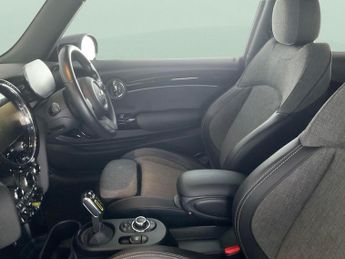 Mini Electric Hatch Cooper SE 32.6kWh Level 2 (184 ps) - CARPLAY - LED - REVERSE CAM