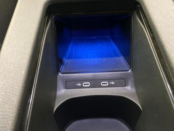 Volkswagen ID.4 Pure 52kWh Life (148 ps) - REVERSE CAM - HEATED SEATS - NAV