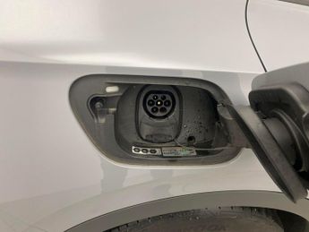 Volkswagen ID.4 Pure 52kWh Life (148 ps) - REVERSE CAM - HEATED SEATS - NAV