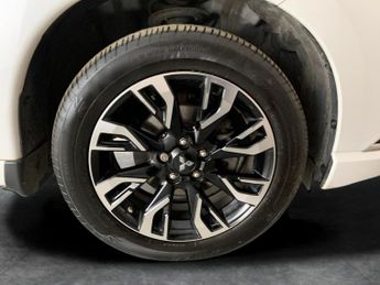Mitsubishi Outlander 2.0h 12kWh 5h Plug-in CVT 4WD (200 ps) - 360 CAM - LED - REVERSE