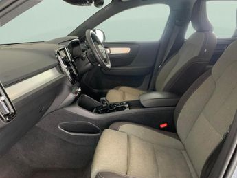 Volvo XC40 1.5h T4 Recharge 10.7kWh Plus Plug-in (211 ps) - CARPLAY - KEYLE