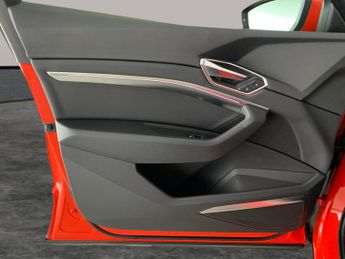 Audi e-tron 50 Technik quattro 71.2kWh (11kW Charger) (313 ps) - 360 CAM - L