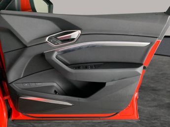 Audi e-tron 50 Technik quattro 71.2kWh (11kW Charger) (313 ps) - 360 CAM - L