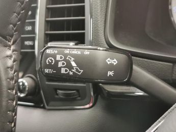 Skoda Karoq 1.5 TSI ACT SE L DSG (150 ps) - SMARTLINK - REVERSE CAM - NAV