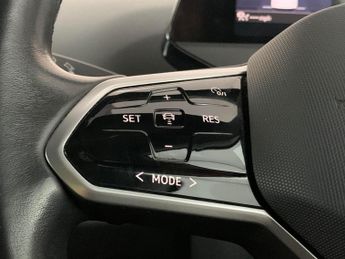 Volkswagen ID.4 Pro Performance 77kWh 1ST Edition (204 ps) - PARK ASSIST - LED