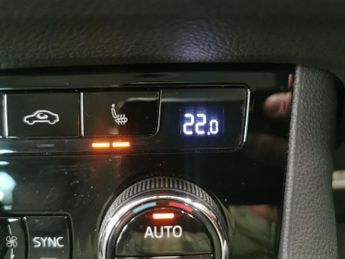 Skoda Karoq 1.5 TSI ACT SE L DSG (150 ps) - SMARTLINK - REVERSE CAM - NAV