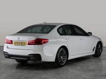 BMW 5 Series 2.0 520d MHT M Sport (190 ps) - ACOUSTIC GLAZING