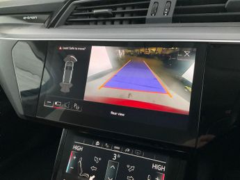 Audi e-tron 50 Technik quattro 71.2kWh (11kW Charger) (313 ps) - KEYLESS ENT